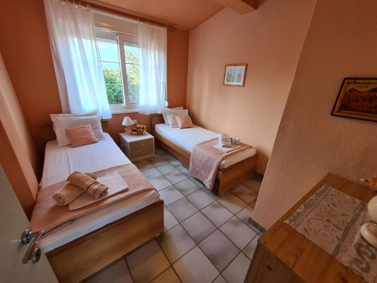 Wonderful House With Private Garden Villa Flogita Exterior foto
